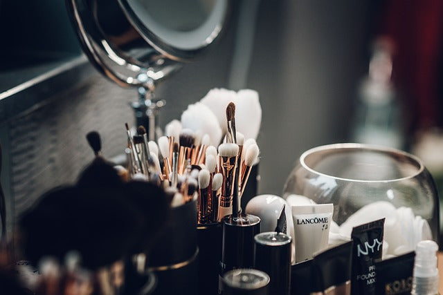 Are Vegan and Cruelty-Free Makeup Brushes Actually Different?