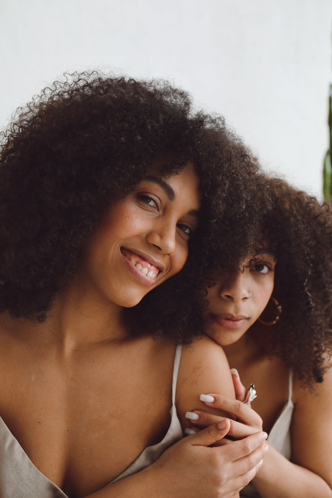 Why Curly Hair Needs a Different Comb, Not Just a Different Routine